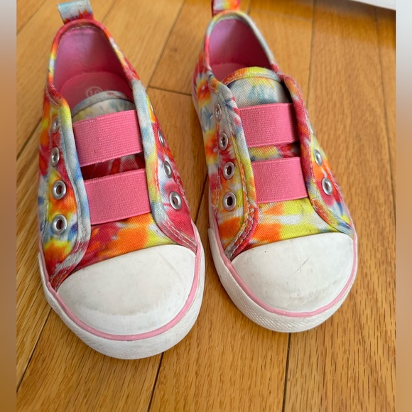 GIRLS SLIP ON SNEAKER SIZE 10 - Picture 1 of 3